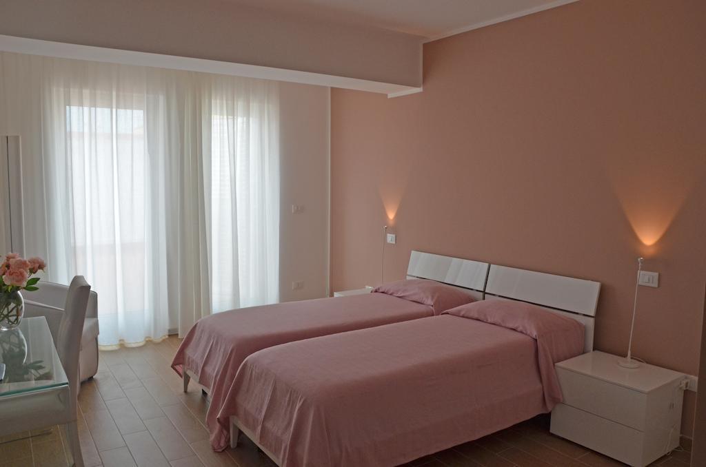 Hotel Residence Thalassa レッジョ・ディ・カラブリア 部屋 写真